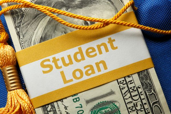 Federal vs private student loans