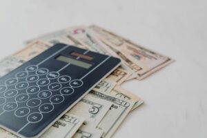 How Debt-to-Income Ratio Affects Personal Loan Approval